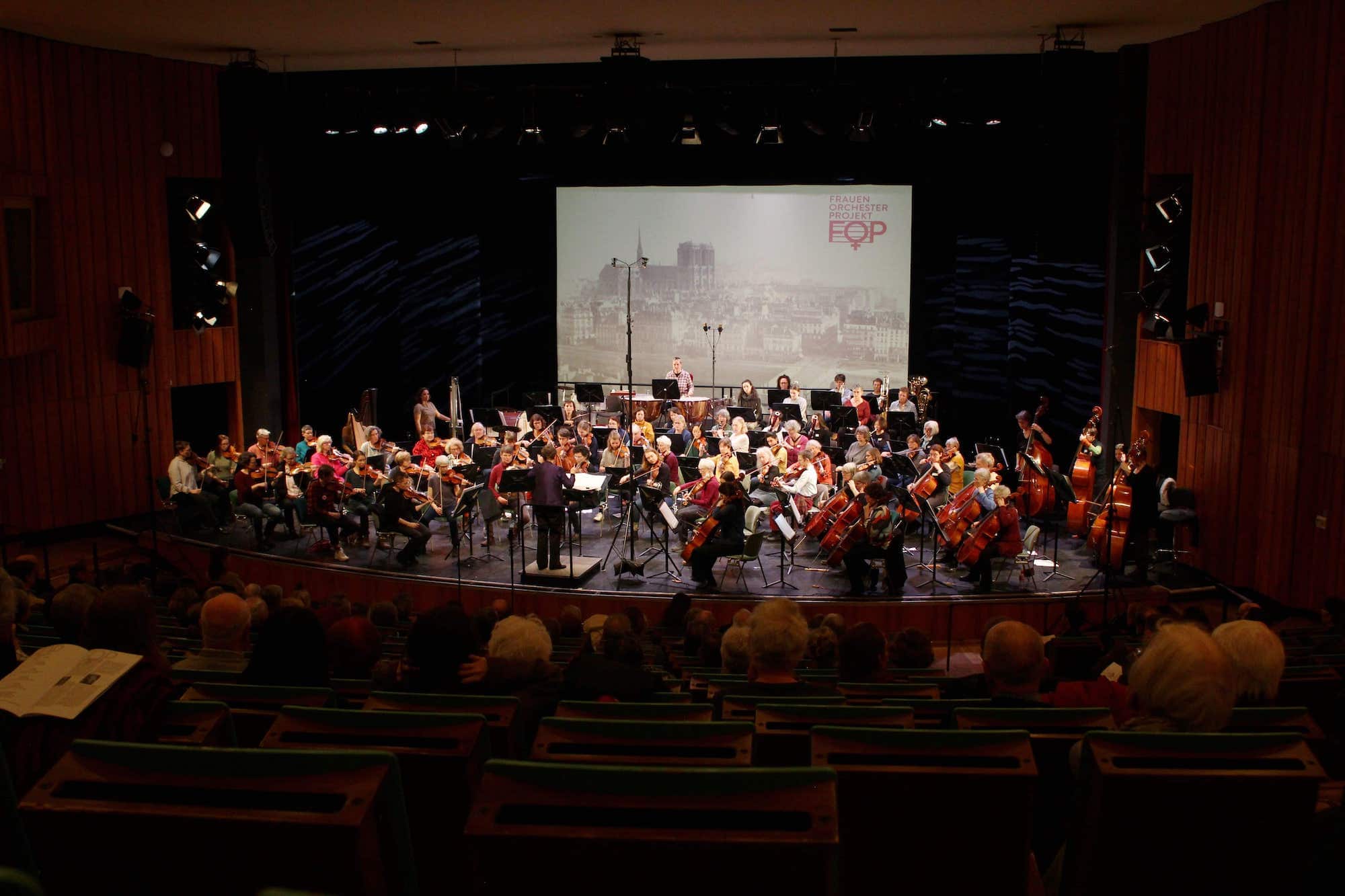 Das frauenorchesterprojekt beim Konzert